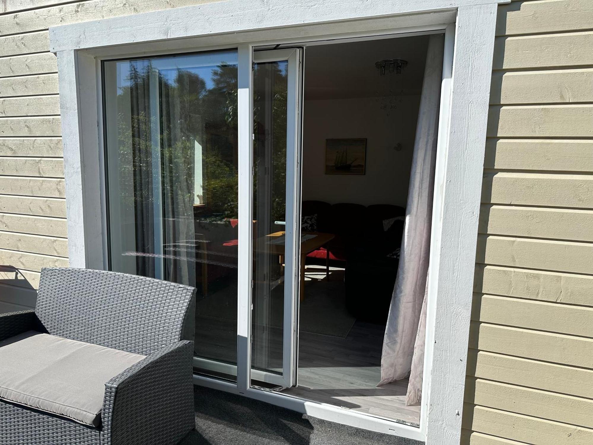 Mandal Apartment Mit Moeglichkeit Ein Boot Zu Benutzen Und Angeln Zewnętrze zdjęcie